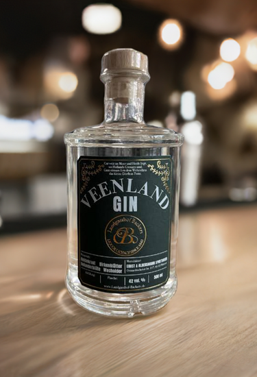 Veenland-Gin-edited_2 (1).png